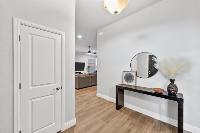 912 Bailey Lane, Mansfield, TX 76063