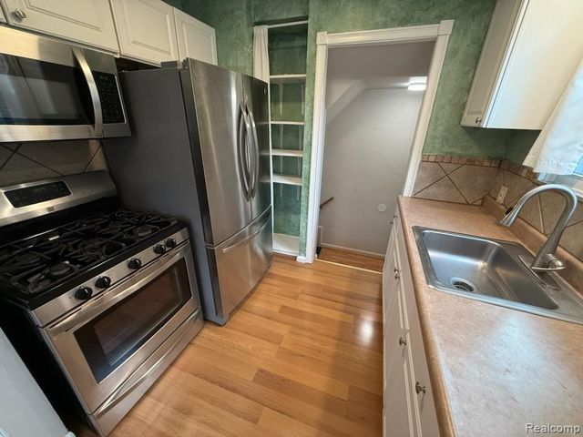 1834 N Mildred Street, Dearborn, MI 48128