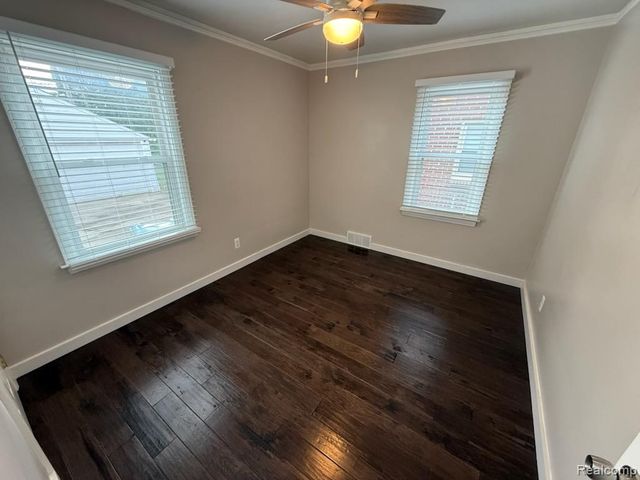 1834 N Mildred Street, Dearborn, MI 48128