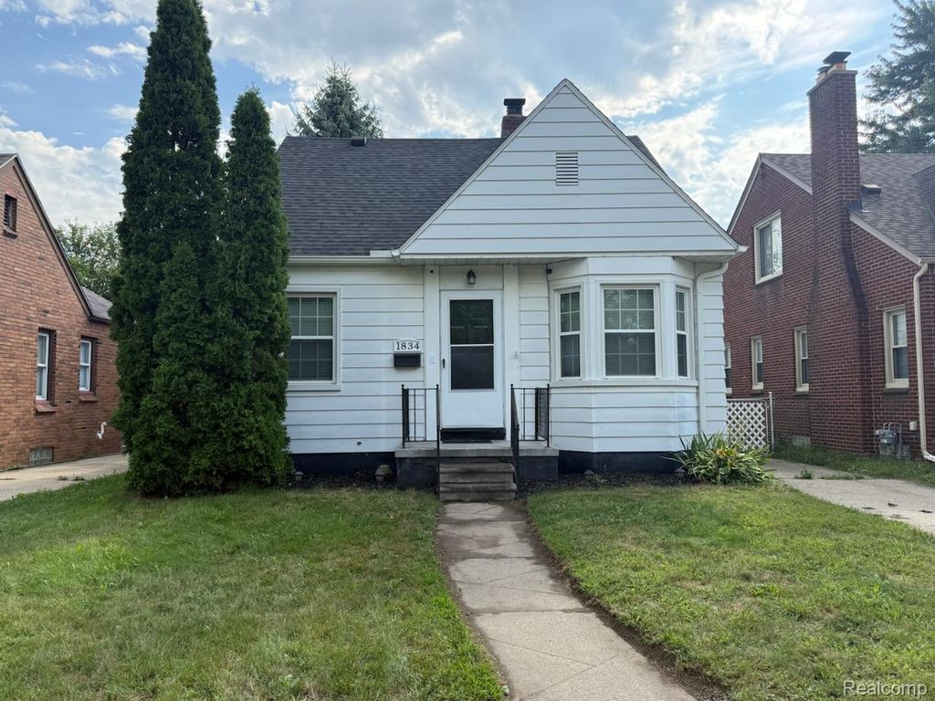 1834 N Mildred Street, Dearborn, MI 48128