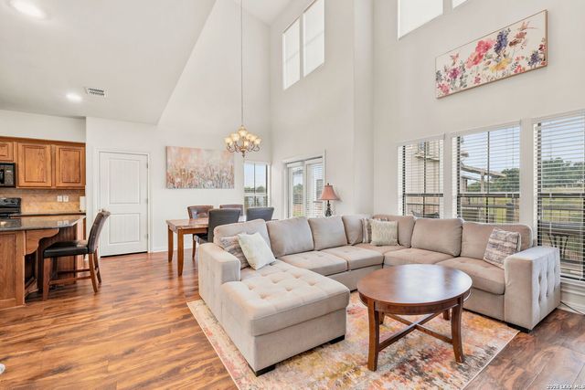 1111 Long Creek Blvd Unit 303, New Braunfels, TX 78130