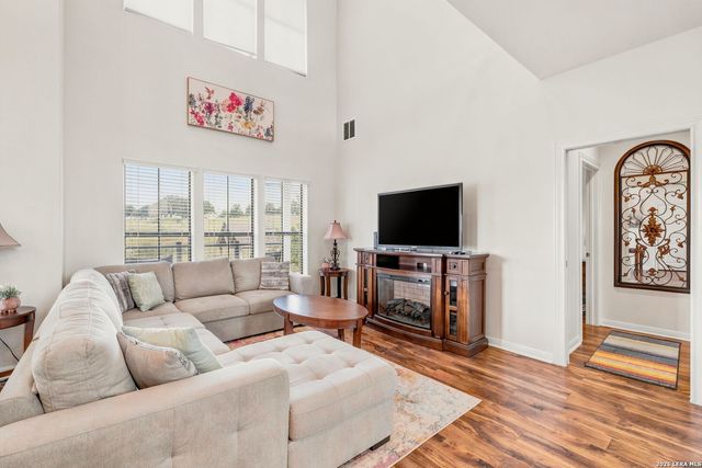1111 Long Creek Blvd Unit 303, New Braunfels, TX 78130