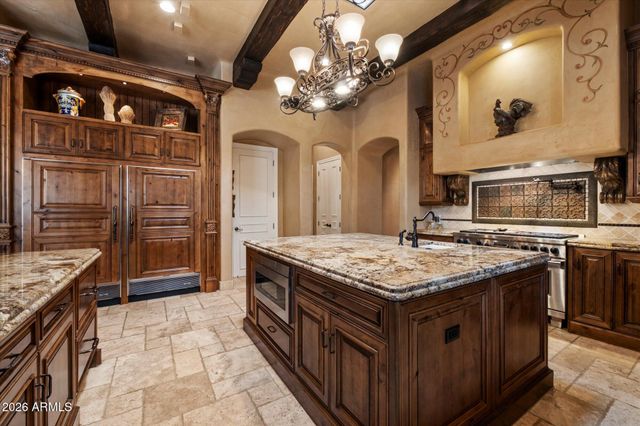 7008 N 68TH Place, Paradise Valley, AZ 85253