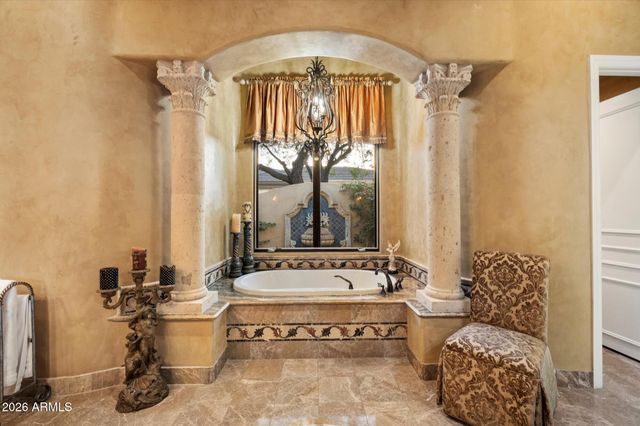 7008 N 68TH Place, Paradise Valley, AZ 85253