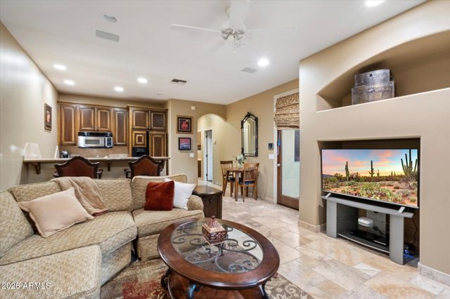 7008 N 68TH Place, Paradise Valley, AZ 85253