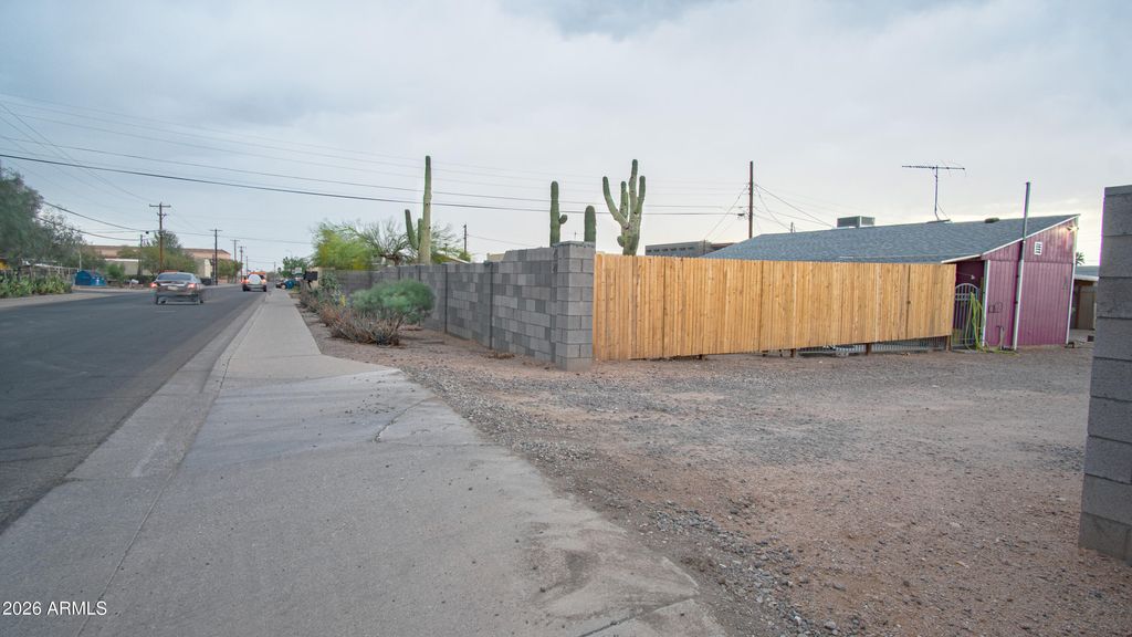 270 N OCOTILLO Drive, Apache Junction, AZ 85120 — photo 4