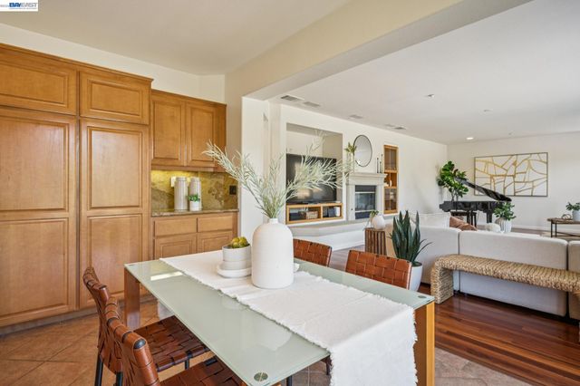 28862 Bay Heights Rd, Hayward, CA 94542