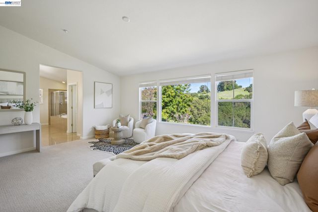 28862 Bay Heights Rd, Hayward, CA 94542