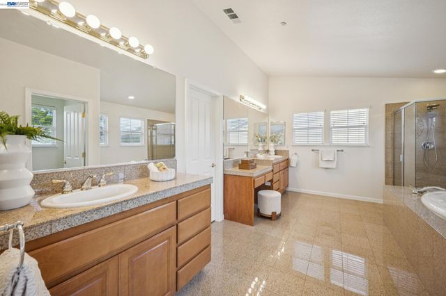 28862 Bay Heights Rd, Hayward, CA 94542