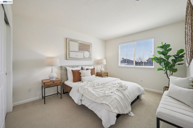 28862 Bay Heights Rd, Hayward, CA 94542