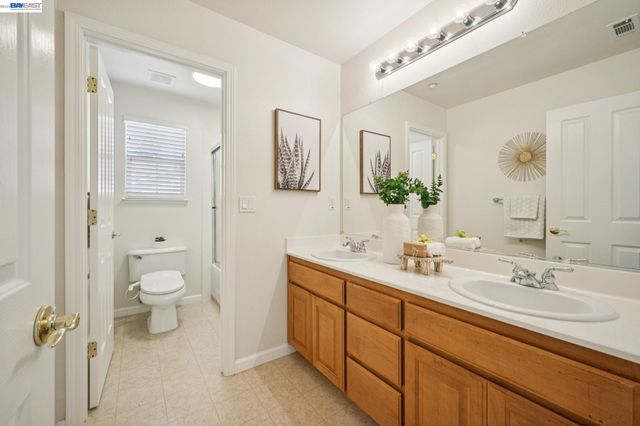 28862 Bay Heights Rd, Hayward, CA 94542