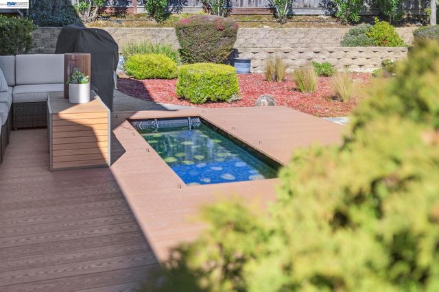 28862 Bay Heights Rd, Hayward, CA 94542