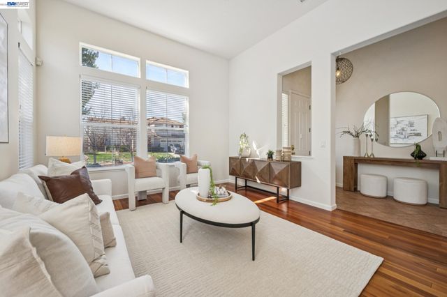 28862 Bay Heights Rd, Hayward, CA 94542