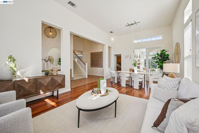 28862 Bay Heights Rd, Hayward, CA 94542