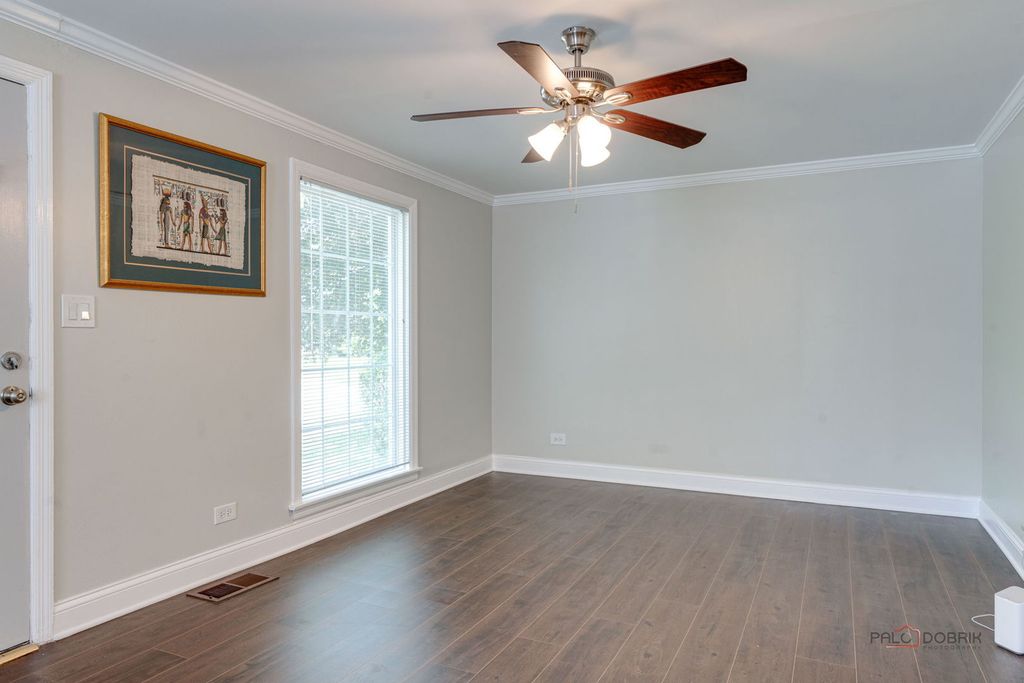 221 N Prairie Avenue, Mundelein, IL 60060 — photo 3