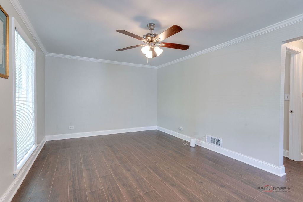 221 N Prairie Avenue, Mundelein, IL 60060 — photo 4