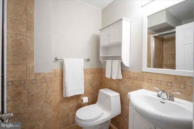 1717 REDGATE FARMS CT, Rockville, MD 20850