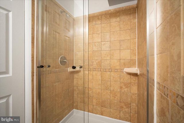 1717 REDGATE FARMS CT, Rockville, MD 20850