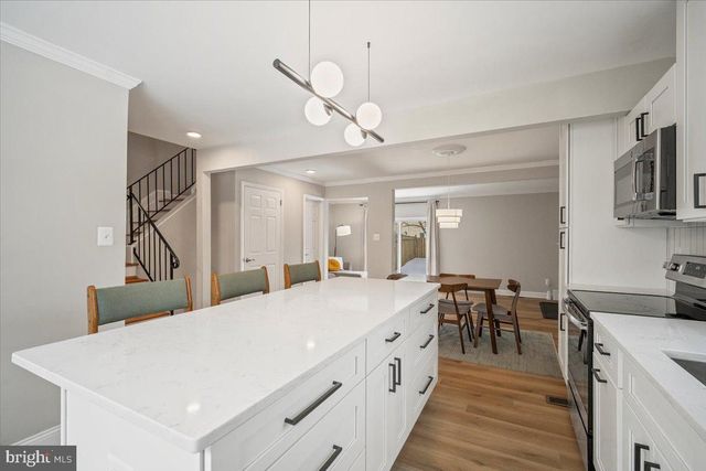 1717 REDGATE FARMS CT, Rockville, MD 20850