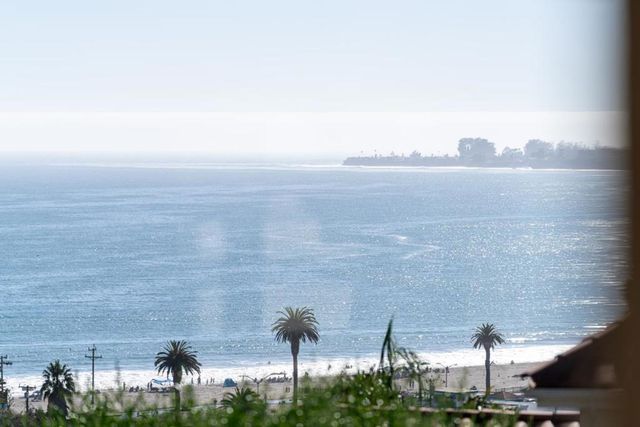 221 Highland Drive, Aptos, CA 95003