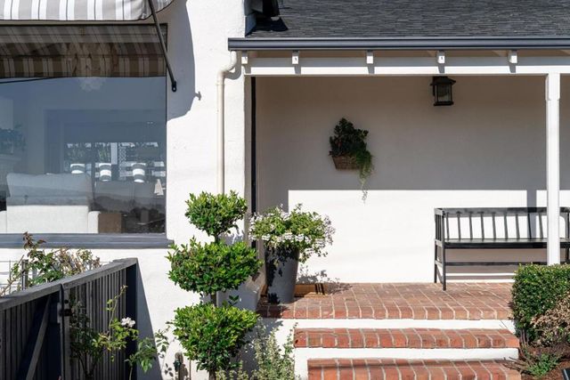 221 Highland Drive, Aptos, CA 95003