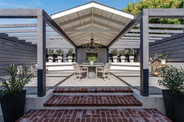 221 Highland Drive, Aptos, CA 95003