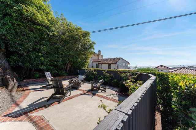 221 Highland Drive, Aptos, CA 95003