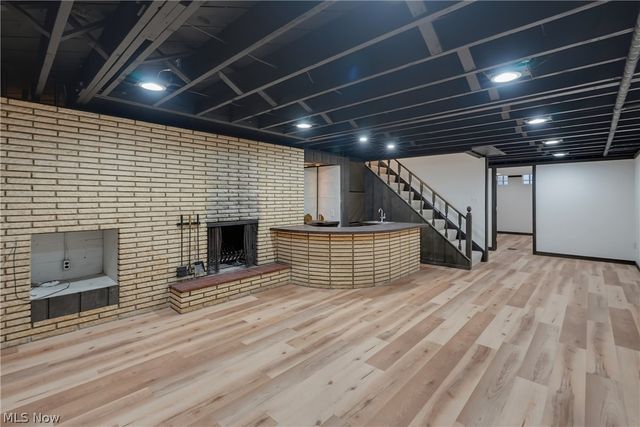 6125 Hillside Road, Independence, OH 44131