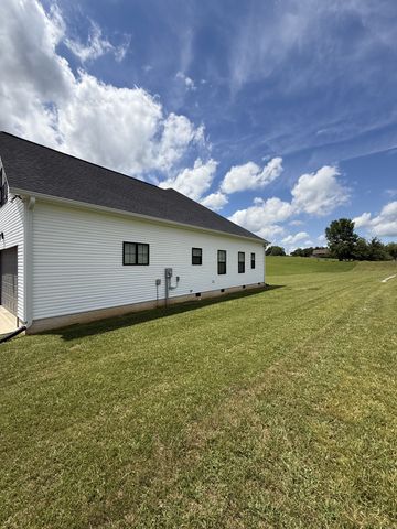 35 Monica St, Mcminnville, TN 37110