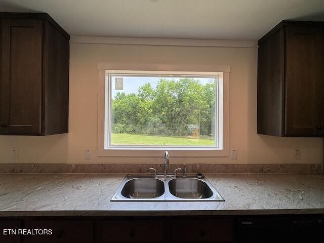 1680 Goodfield Rd, Decatur, TN 37322