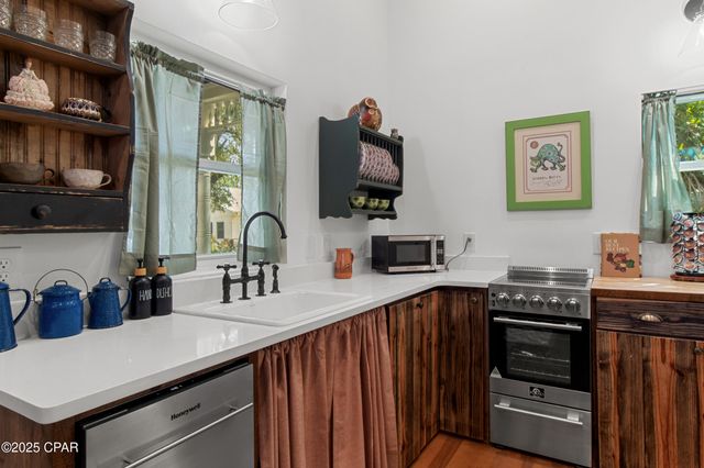 710 Moore Circle, Panama City, FL 32401