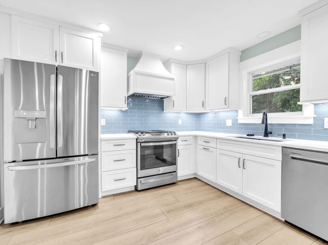 425 Stahlman Avenue, Destin, FL 32541