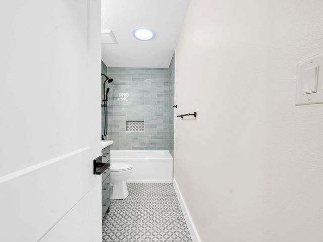 425 Stahlman Avenue, Destin, FL 32541