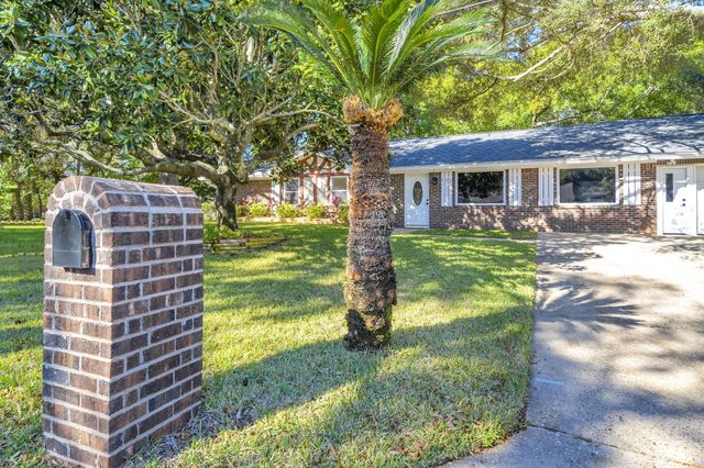 425 Stahlman Avenue, Destin, FL 32541