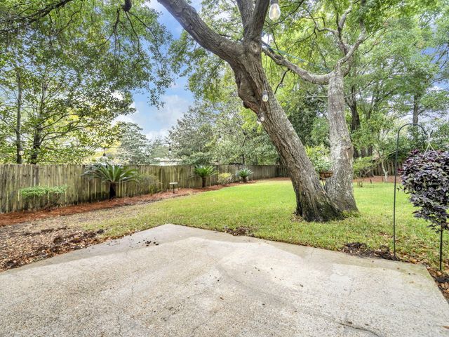 425 Stahlman Avenue, Destin, FL 32541