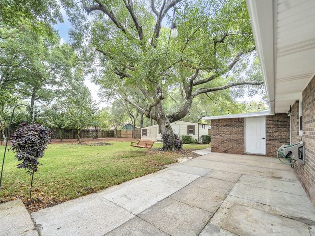 425 Stahlman Avenue, Destin, FL 32541