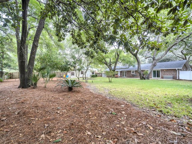 425 Stahlman Avenue, Destin, FL 32541