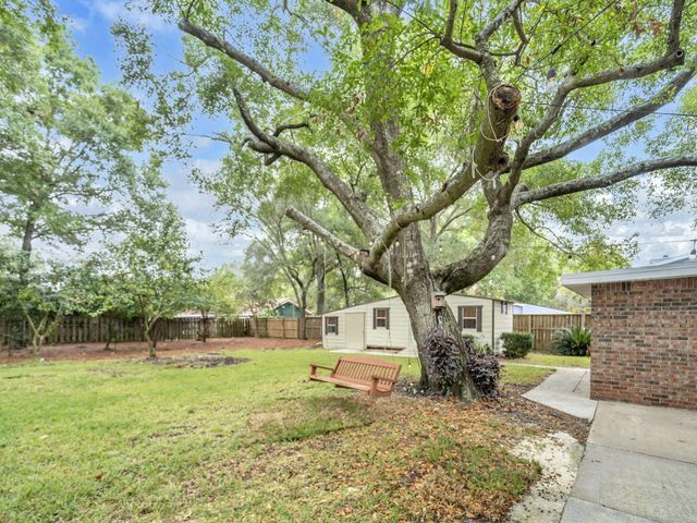 425 Stahlman Avenue, Destin, FL 32541