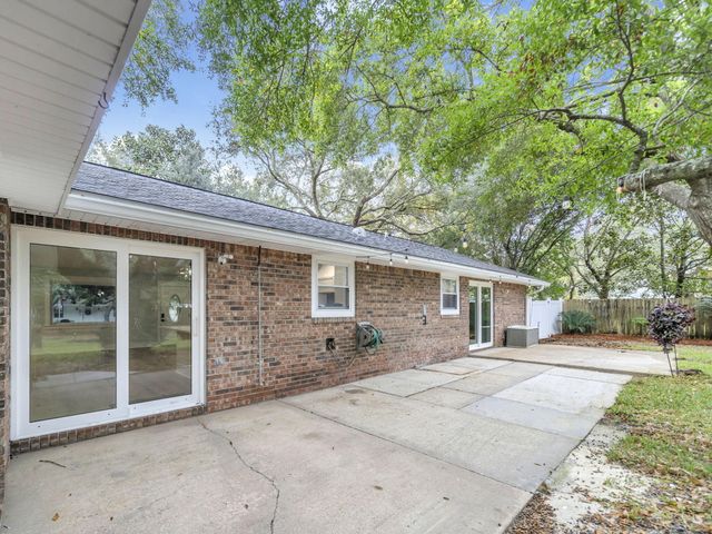 425 Stahlman Avenue, Destin, FL 32541