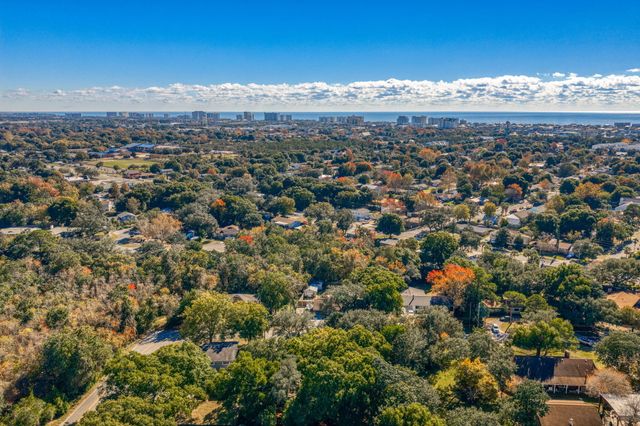 425 Stahlman Avenue, Destin, FL 32541