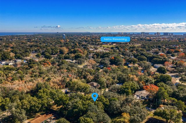425 Stahlman Avenue, Destin, FL 32541