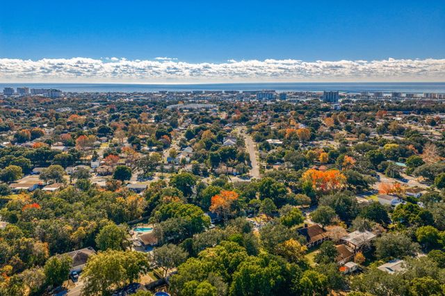 425 Stahlman Avenue, Destin, FL 32541