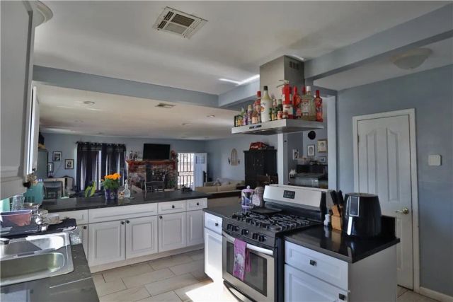 830 W Avenue J4, Lancaster, CA 93534