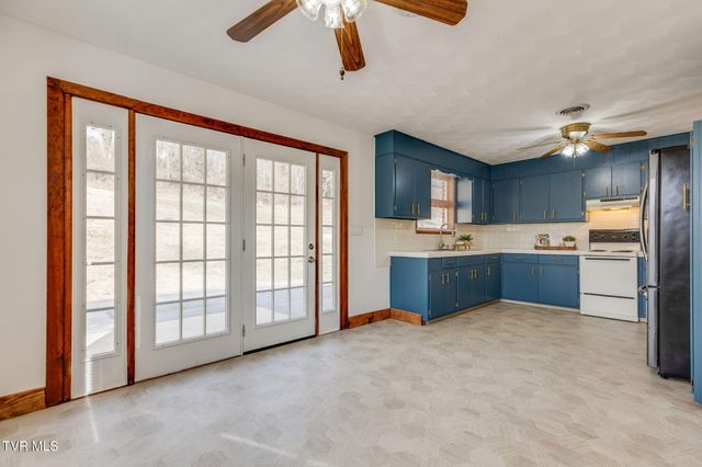 1423 Lakeside Lane, Kingsport, TN 37663