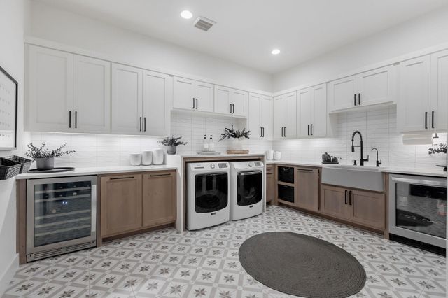 104 Hollytree CT, Georgetown, TX 78628