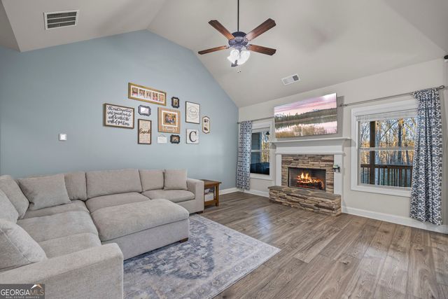 2305 Autumn Olive Way, Loganville, GA 30052