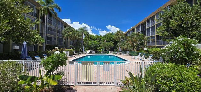 367 S Federal Hwy 303B, Deerfield Beach, FL 33441