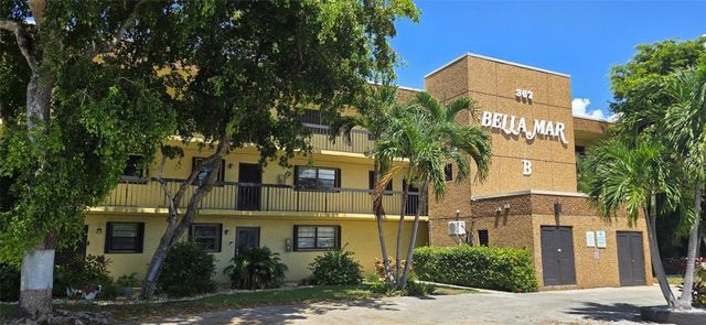 367 S Federal Hwy 303B, Deerfield Beach, FL 33441