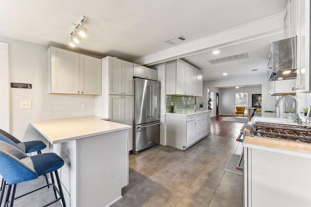 906 E 43rd ST, Austin, TX 78751