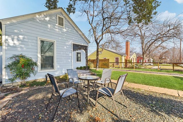 906 E 43rd ST, Austin, TX 78751